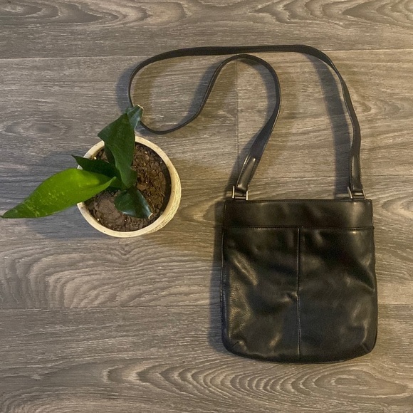 Nine West Handbags - Nine West Black Classic Leather Crossbody Bag Minimalist  Small Purse Y2K 90’s